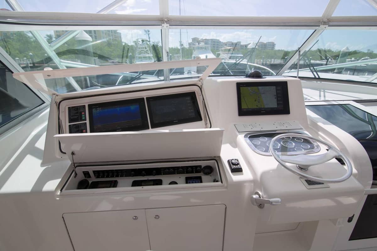 2001 Viking 50 Express "Tiger Six" photo 29