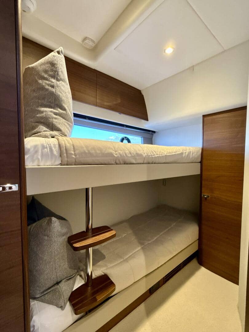 2026 Princess F50 photo 32