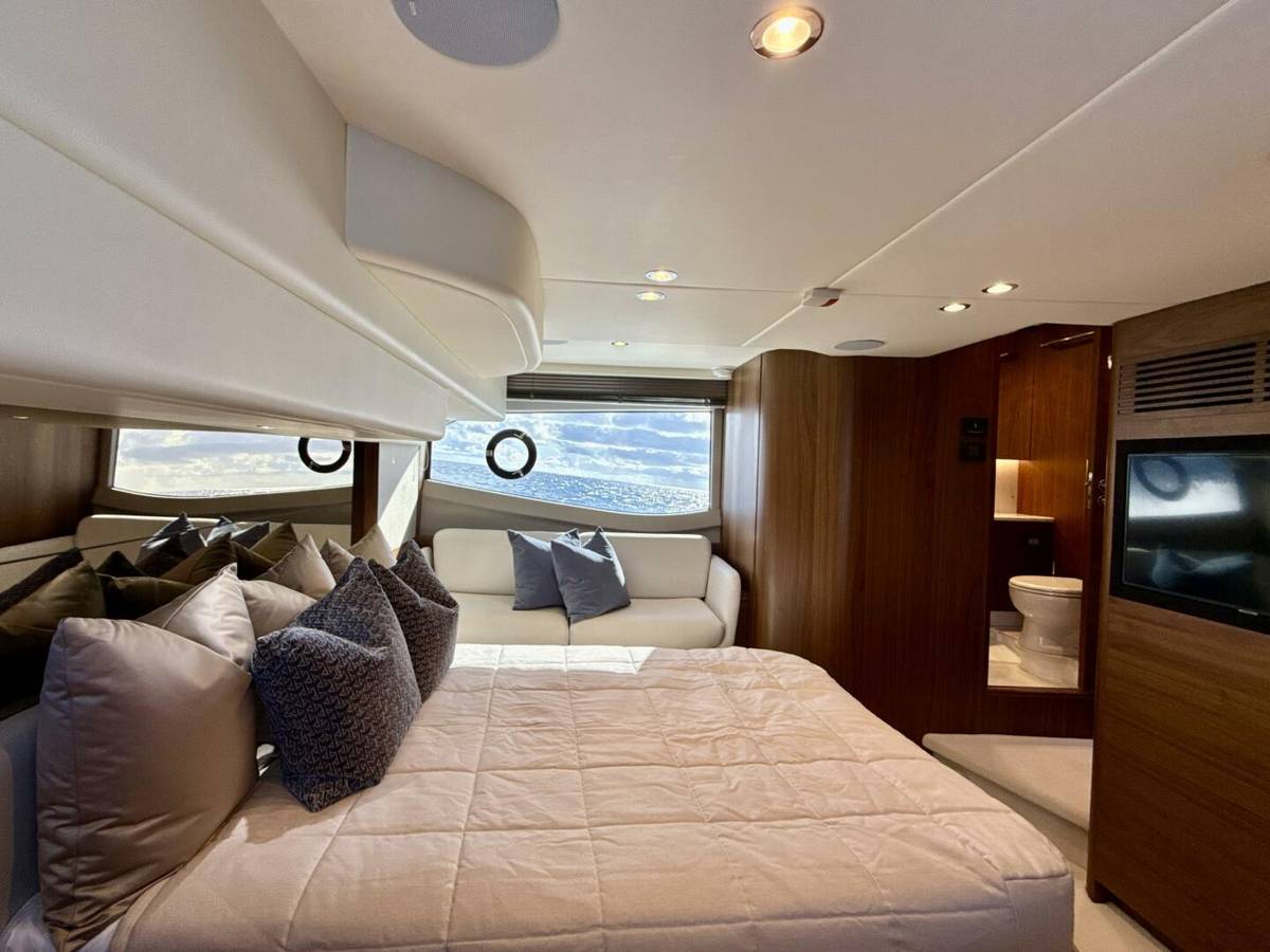2026 Princess F50 photo 24
