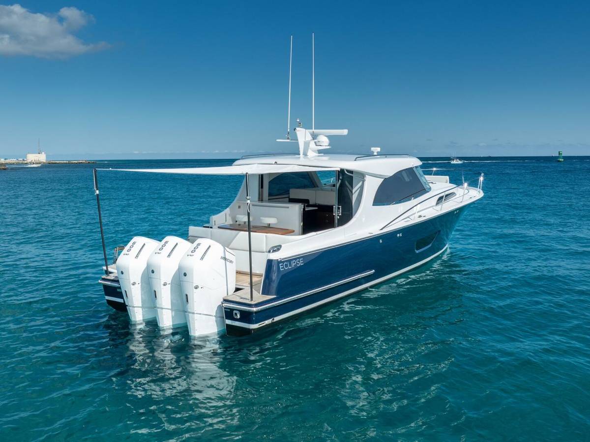 2026 ECLIPSE 505 Shadow "Flag Blue" photo 2