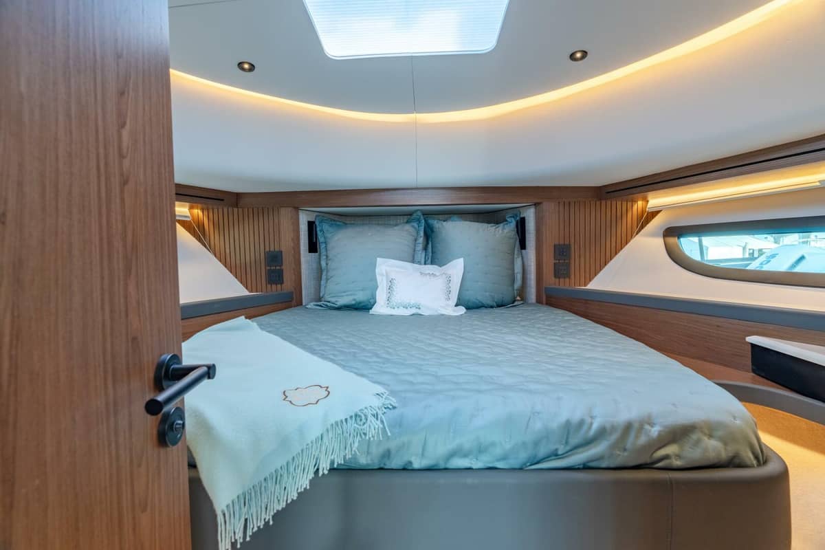 2025 ECLIPSE 505 Shadow "Island Turquoise" photo 10