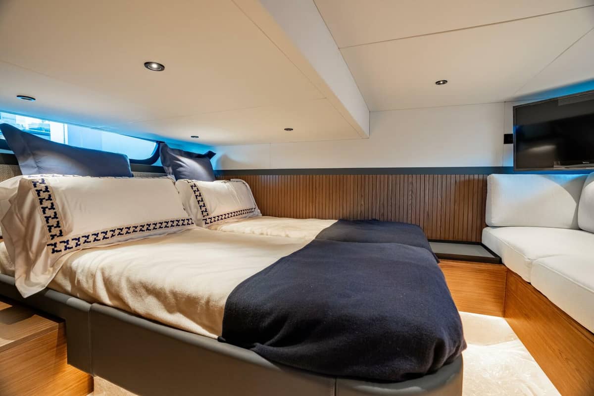 2025 ECLIPSE 505 Shadow "Island Turquoise" photo 13
