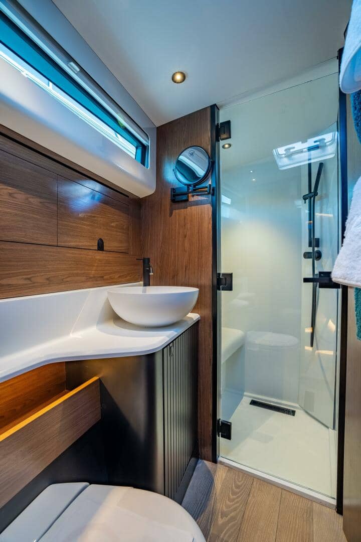 2025 ECLIPSE 505 Shadow "Island Turquoise" photo 15