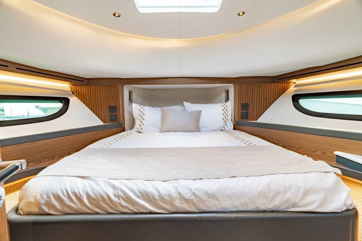 2025 ECLIPSE 505 Shadow "Gray Ghost" photo 12