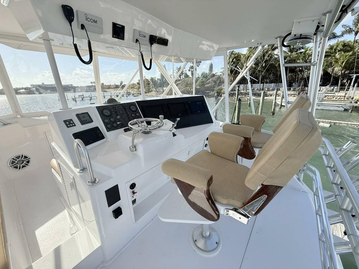 1992 Viking 50 Convertible "REEL LEGACY" photo 14