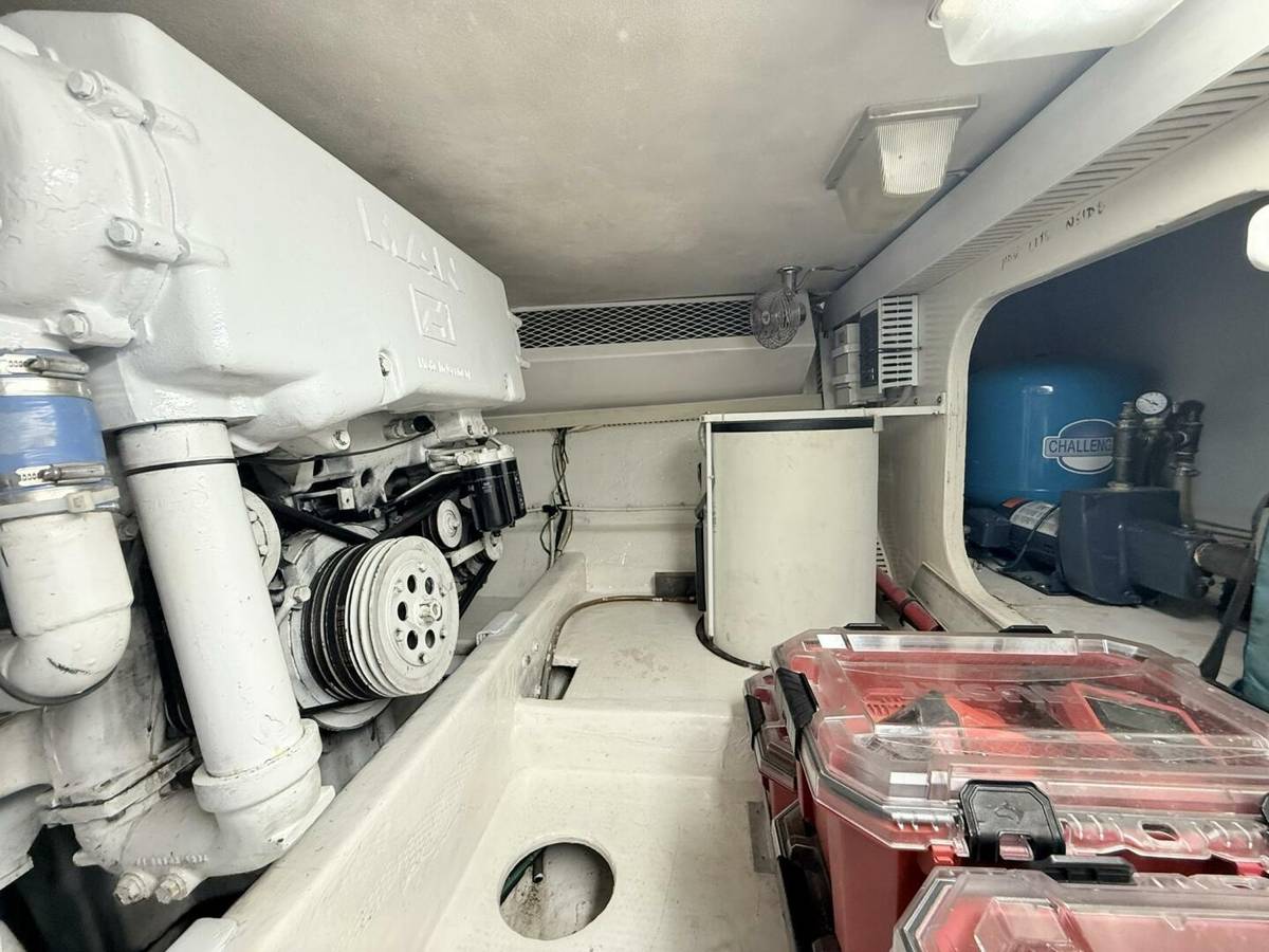 1992 Viking 50 Convertible "REEL LEGACY" photo 37