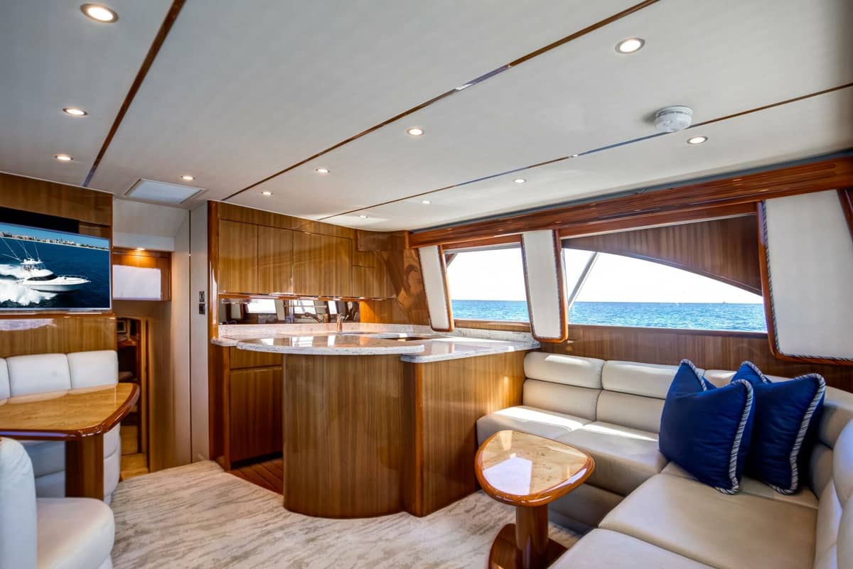 2018 Viking 48 Convertible "Dorothy Marie" photo 3