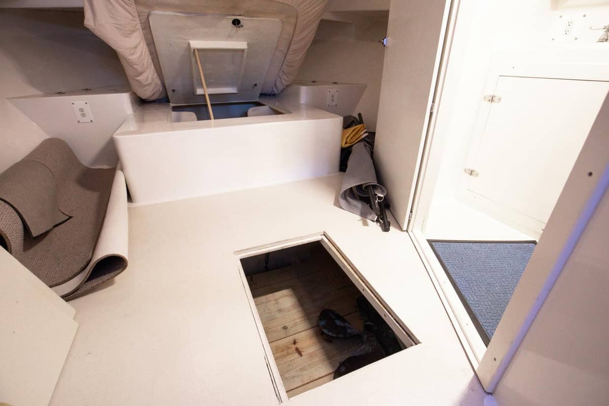 2014 Chesapeake 46 Trawler "Lone Piranha" photo 6