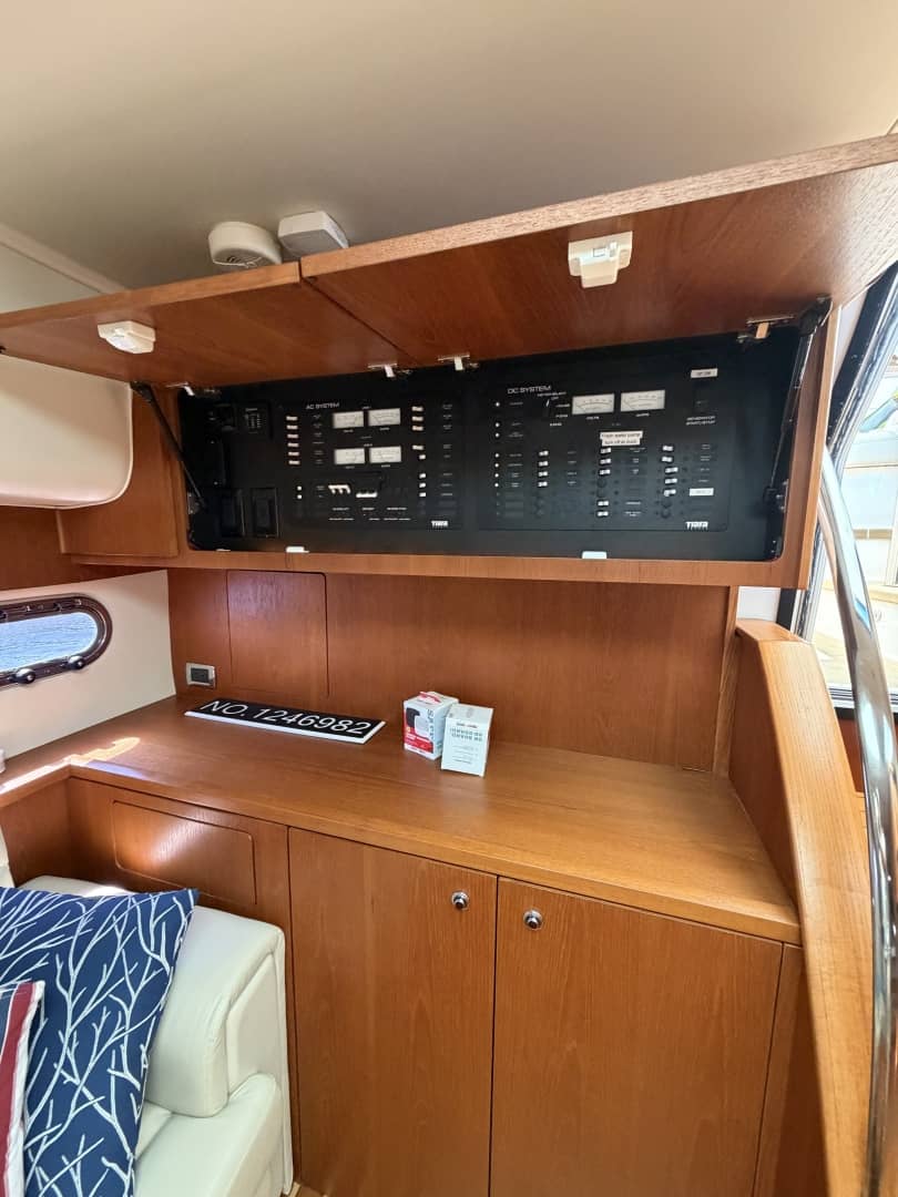 2013 Tiara Yachts 4500 Sovran "SEPTEMBER" photo 11