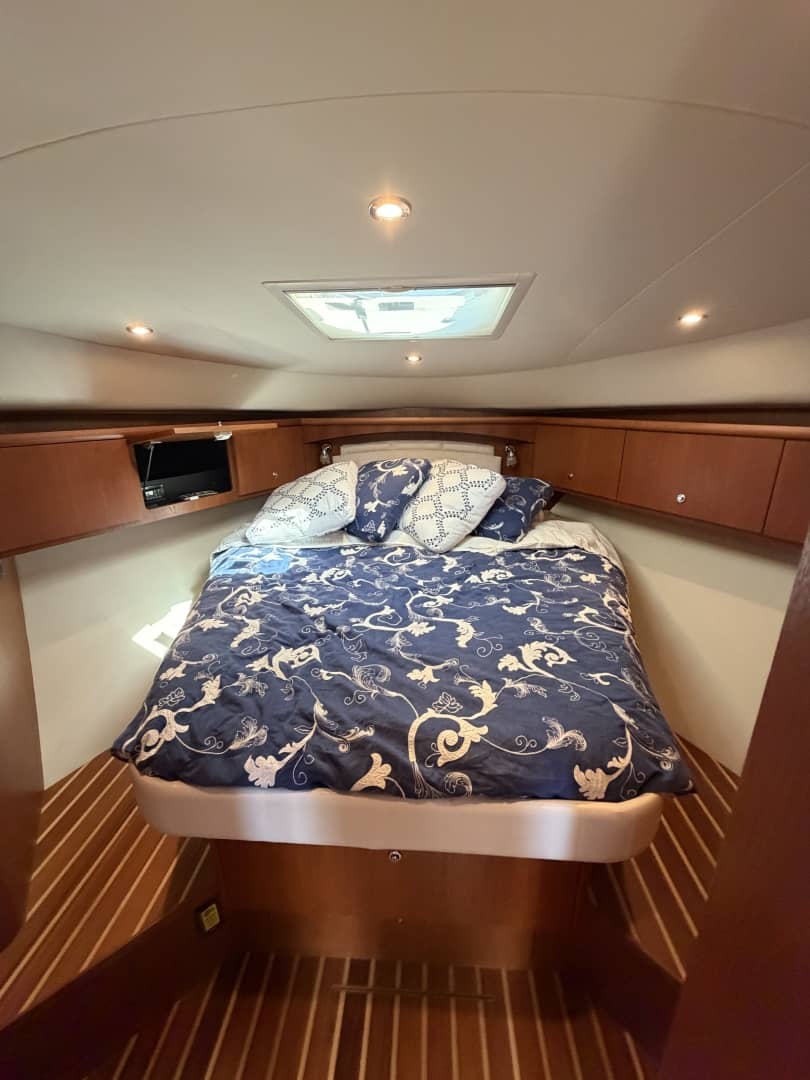 2013 Tiara Yachts 4500 Sovran "SEPTEMBER" photo 12