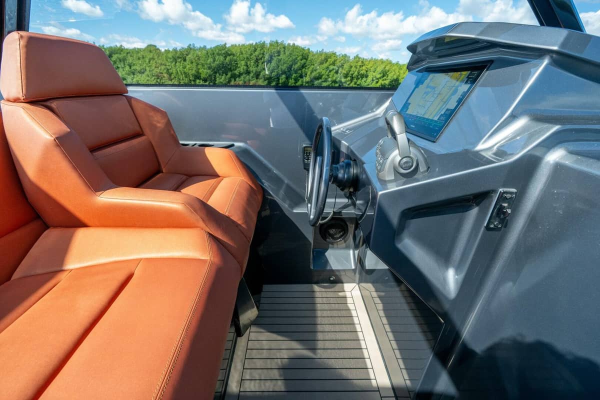 2022 Vanquish Yachts VQ45 "PHARMASEA" photo 19