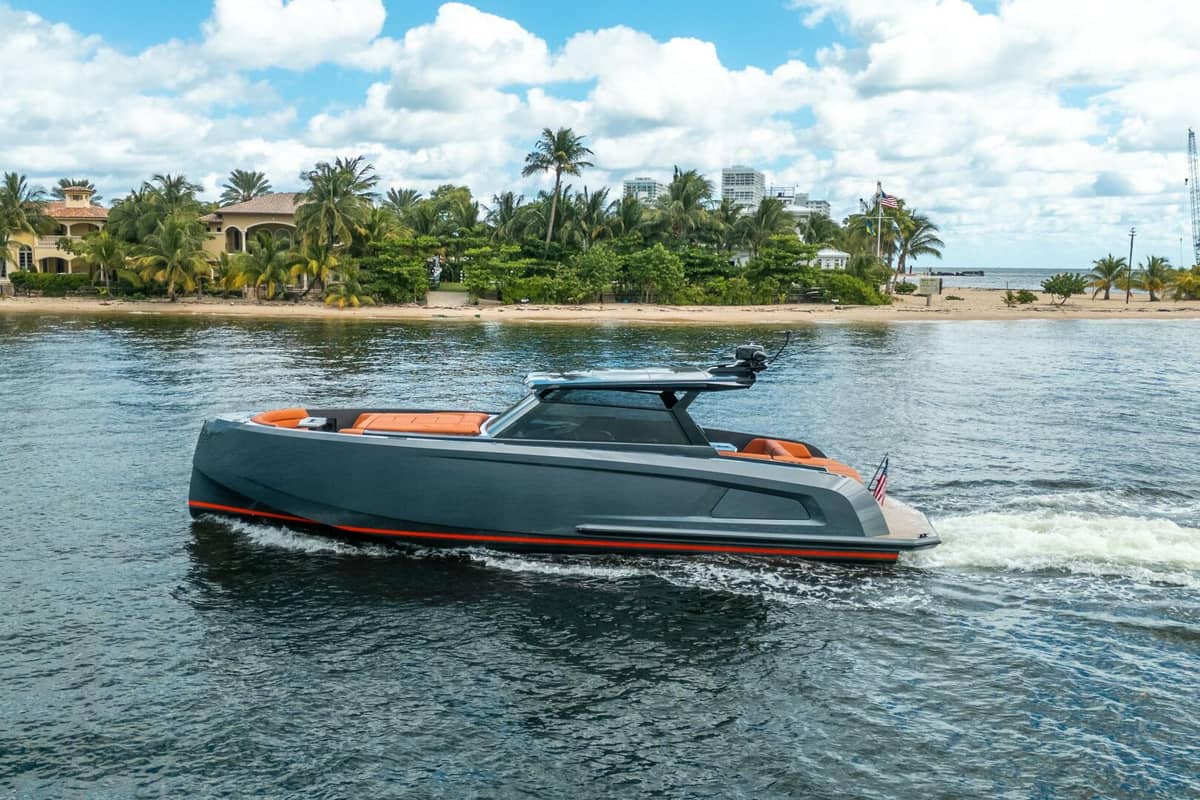 2022 Vanquish Yachts VQ45 "PHARMASEA" photo 2