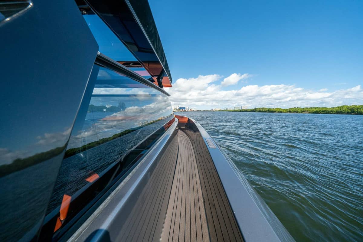 2022 Vanquish Yachts VQ45 "PHARMASEA" photo 21