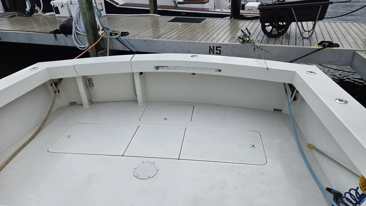 1989 Viking 45 Convertible "Wild Life" photo 13