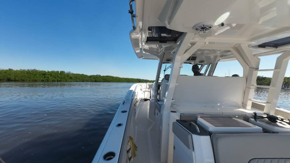 2022 Pursuit S428 "HAPPY HOUR" photo 13