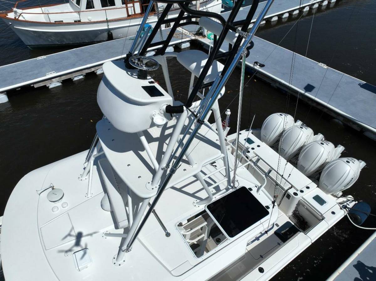 2022 Pursuit S428 "HAPPY HOUR" photo 24