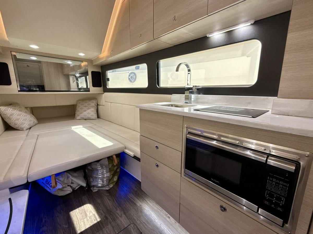 2021 Scout 425 LXF photo 2