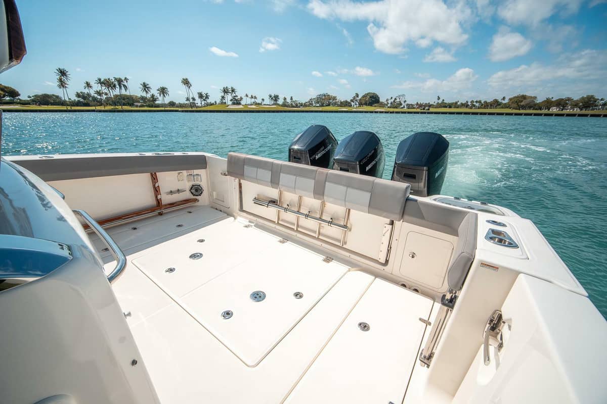 2023 Boston Whaler 420 Outrage "PIPE DREAM" photo 7