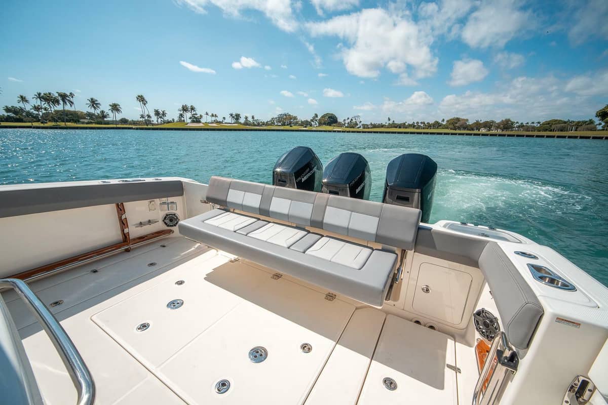 2023 Boston Whaler 420 Outrage "PIPE DREAM" photo 4