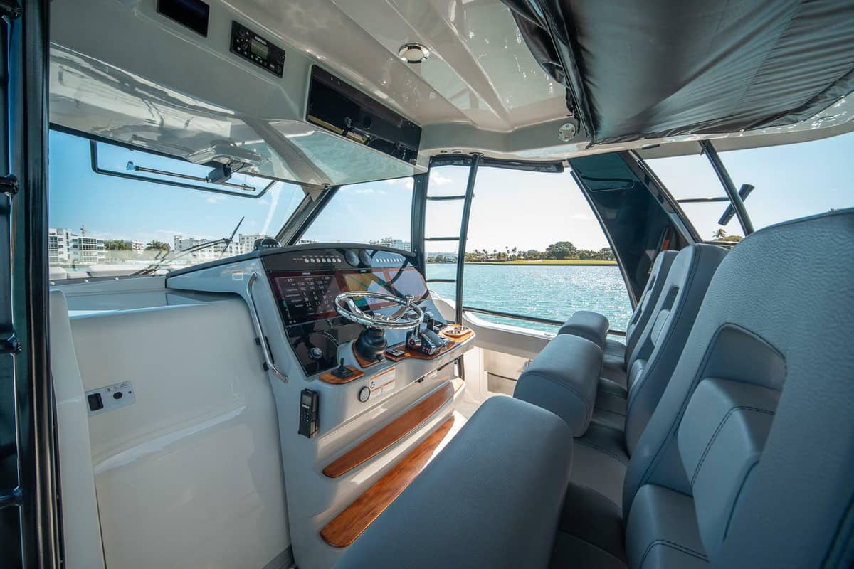 2023 Boston Whaler 420 Outrage "PIPE DREAM" photo 16