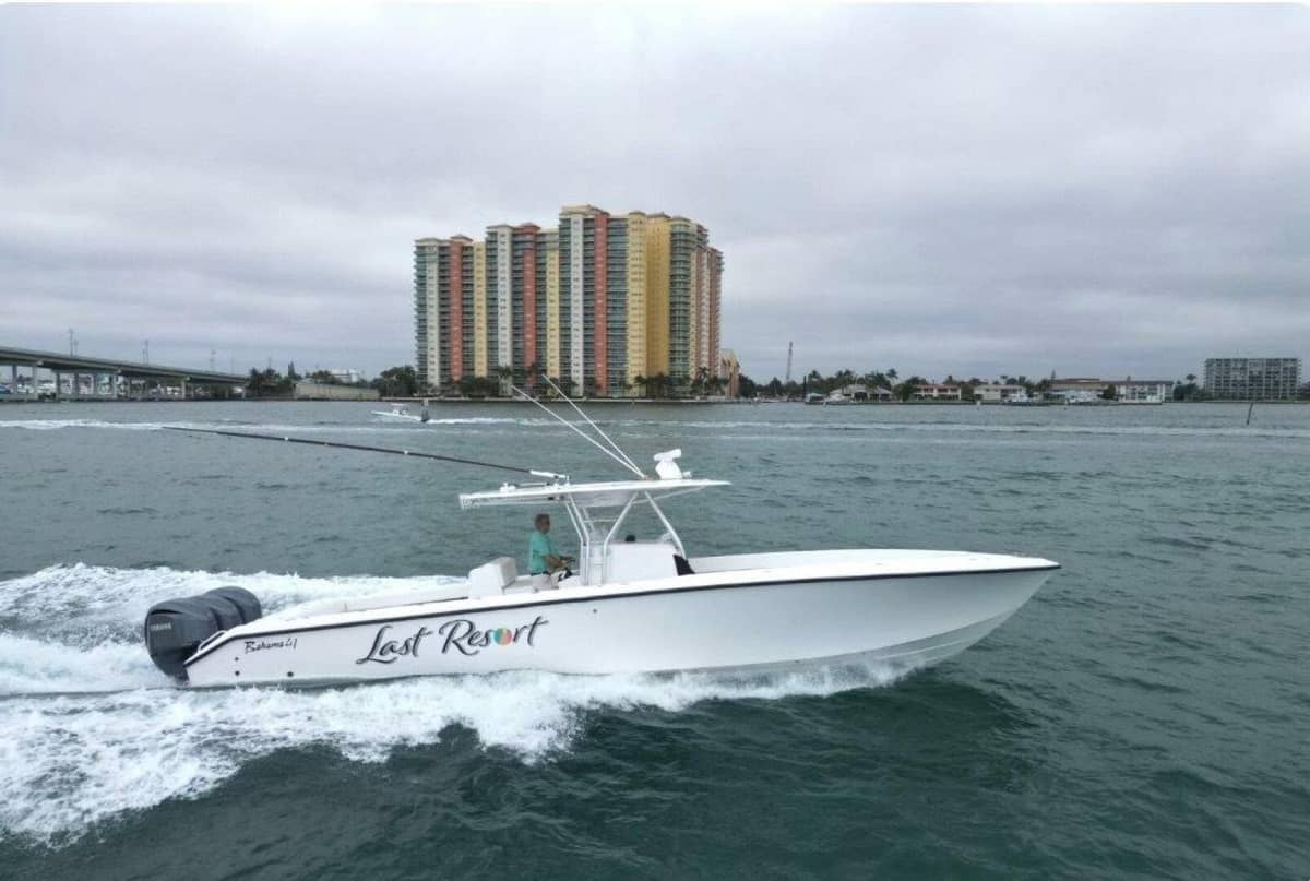 2013 Bahama 41 "Last Resort" photo