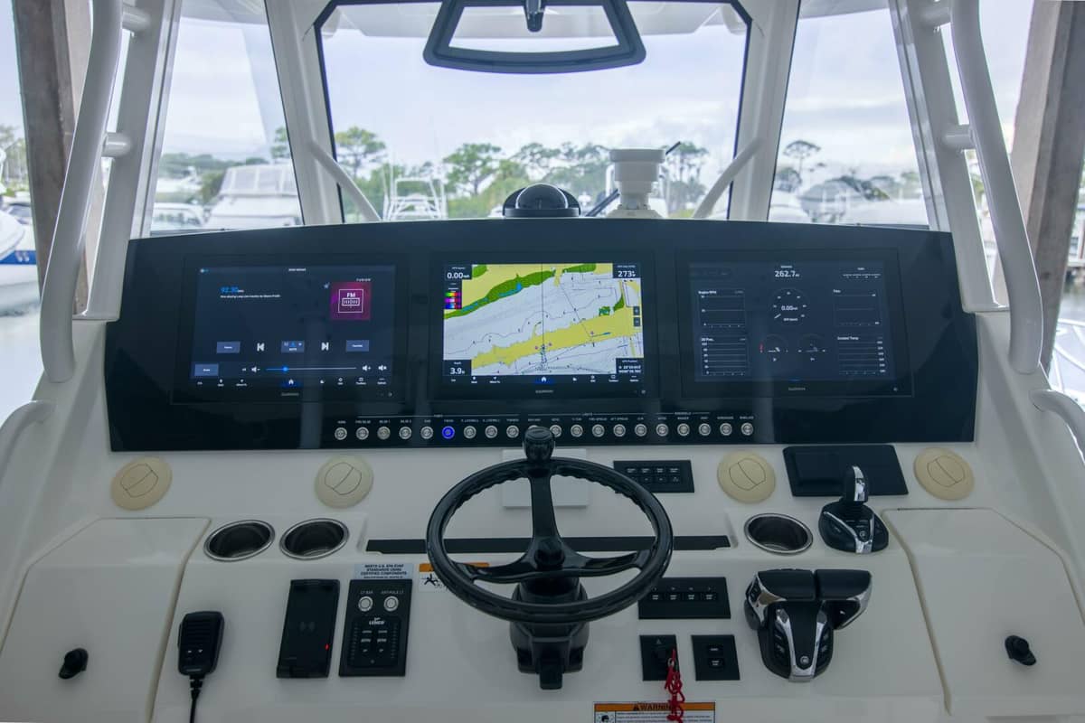 2021 Regulator 41 Center Console "Miss Megan" photo 5