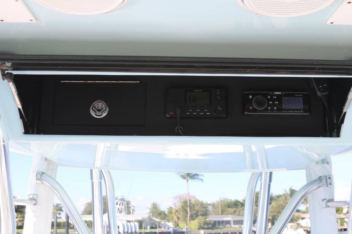 2008 Venture 39 Center Console "Logan's Adventure" photo 9