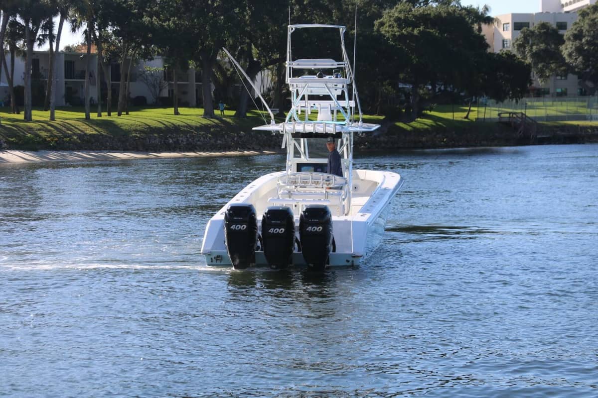 2008 Venture 39 Center Console "Logan's Adventure" photo 15