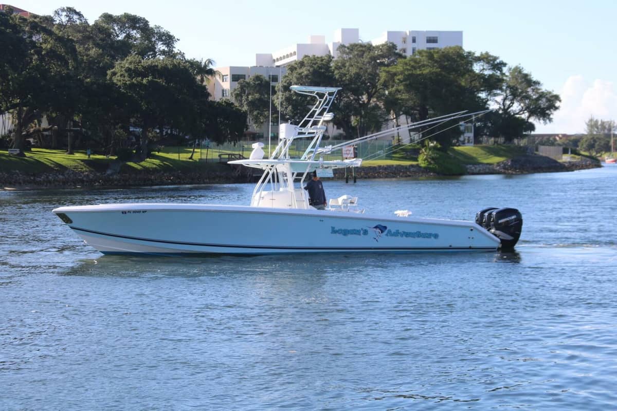 2008 Venture 39 Center Console "Logan's Adventure" photo 16