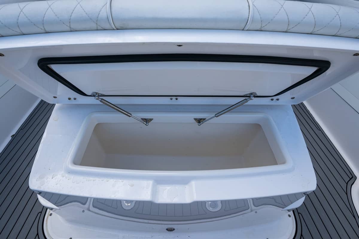 2020 Everglades 395 Center Console photo 32