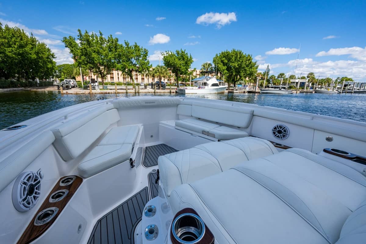 2020 Everglades 395 Center Console photo 36