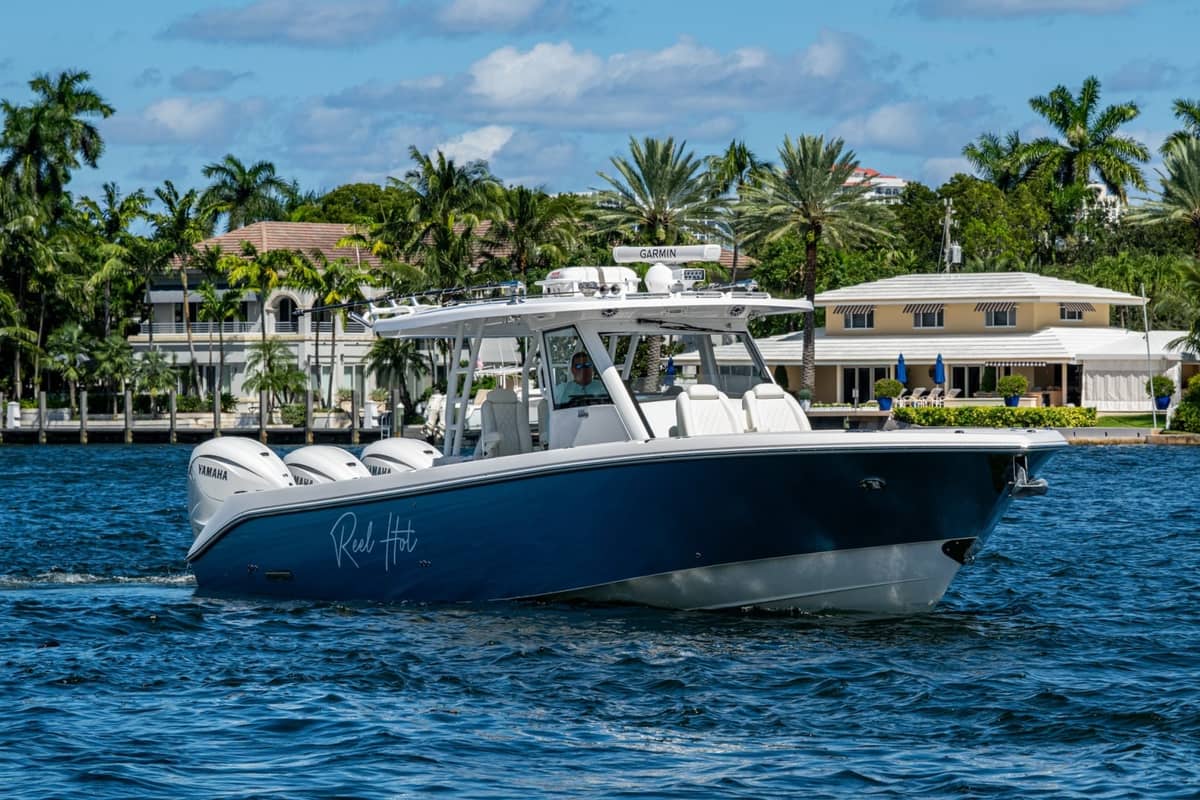2020 Everglades 395 Center Console photo 40
