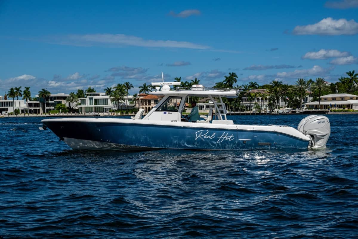 2020 Everglades 395 Center Console photo 3