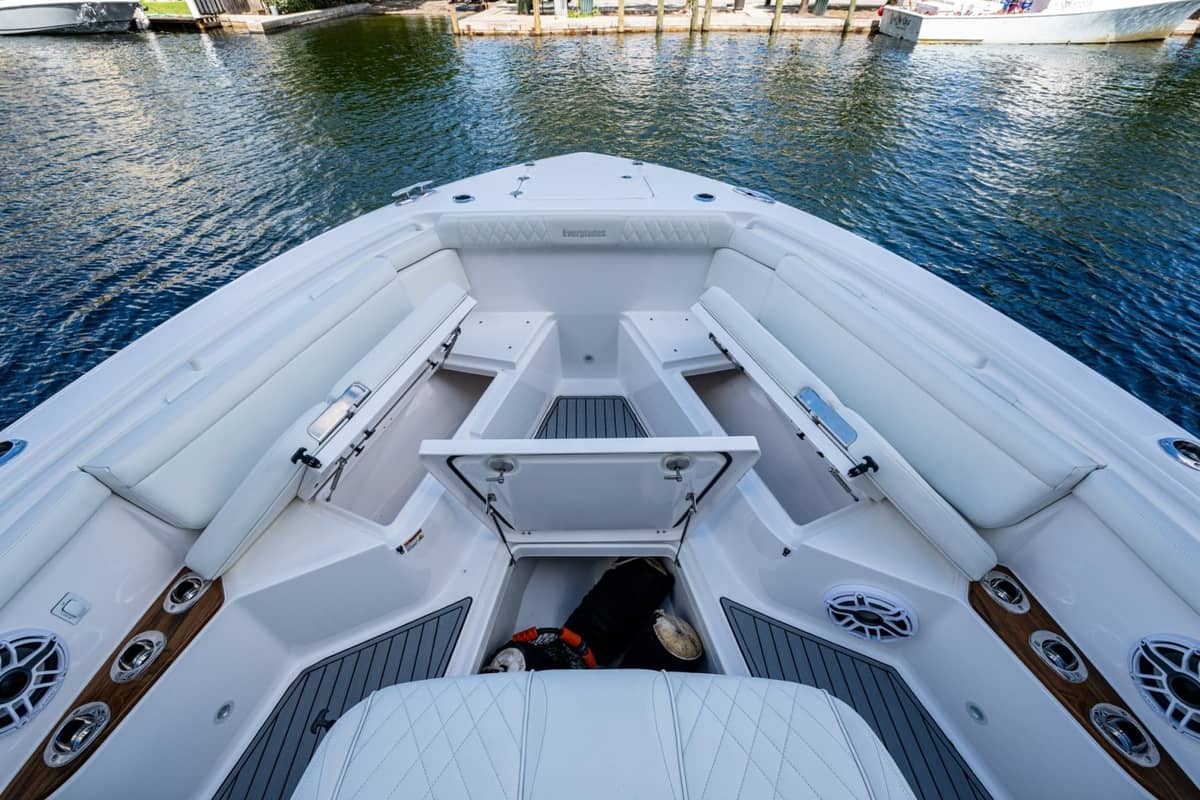 2020 Everglades 395 Center Console photo 35