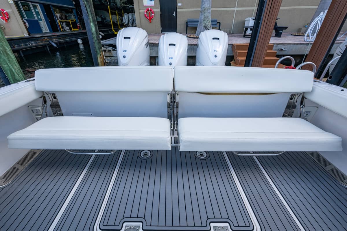 2020 Everglades 395 Center Console photo 19