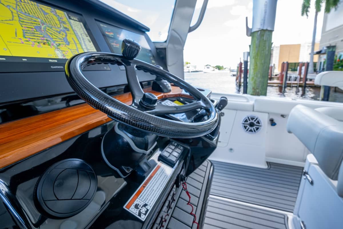 2020 Everglades 395 Center Console photo 23