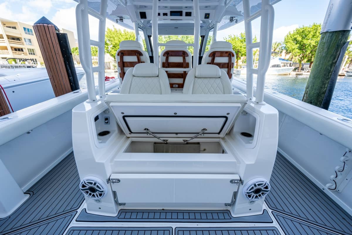 2020 Everglades 395 Center Console photo 13