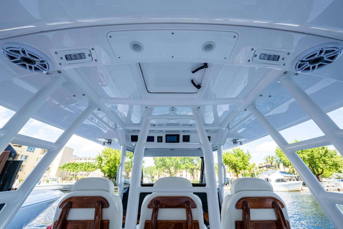 2020 Everglades 395 Center Console photo 15