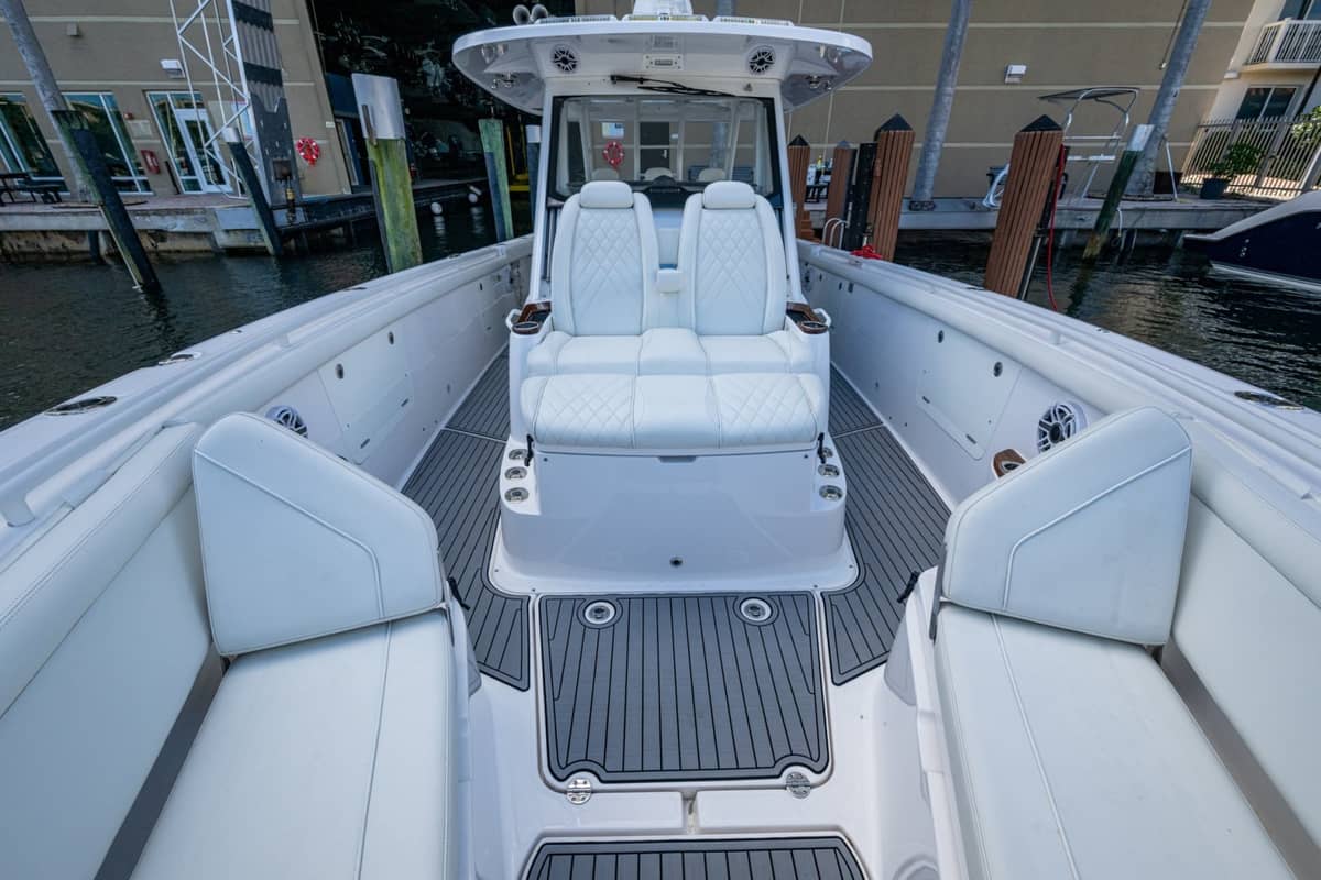 2020 Everglades 395 Center Console photo 38