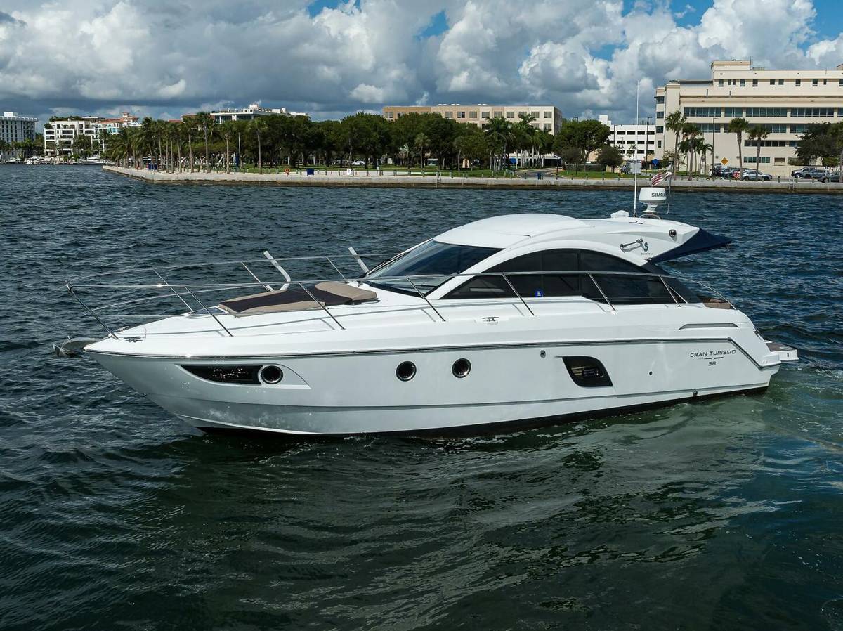 2015 Beneteau 38 GT photo 57
