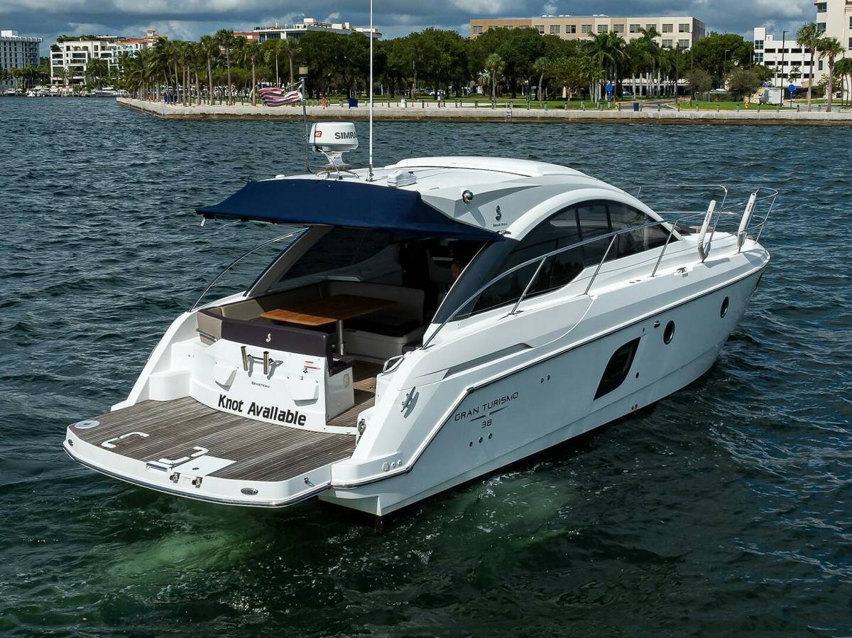 2015 Beneteau 38 GT photo 61