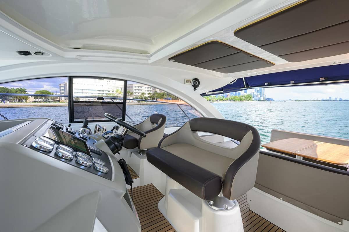2015 Beneteau 38 GT photo 22