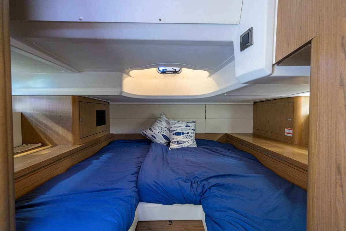 2015 Beneteau 38 GT photo 9