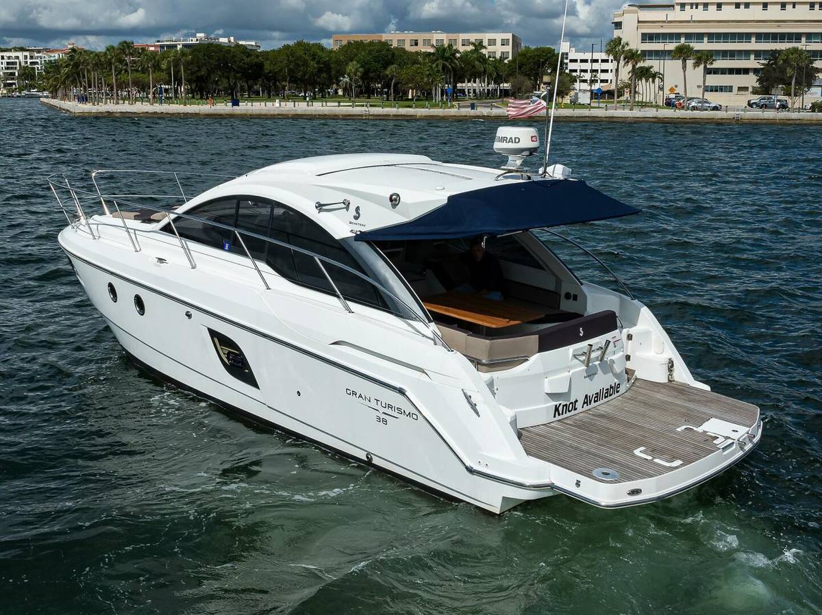 2015 Beneteau 38 GT photo 59