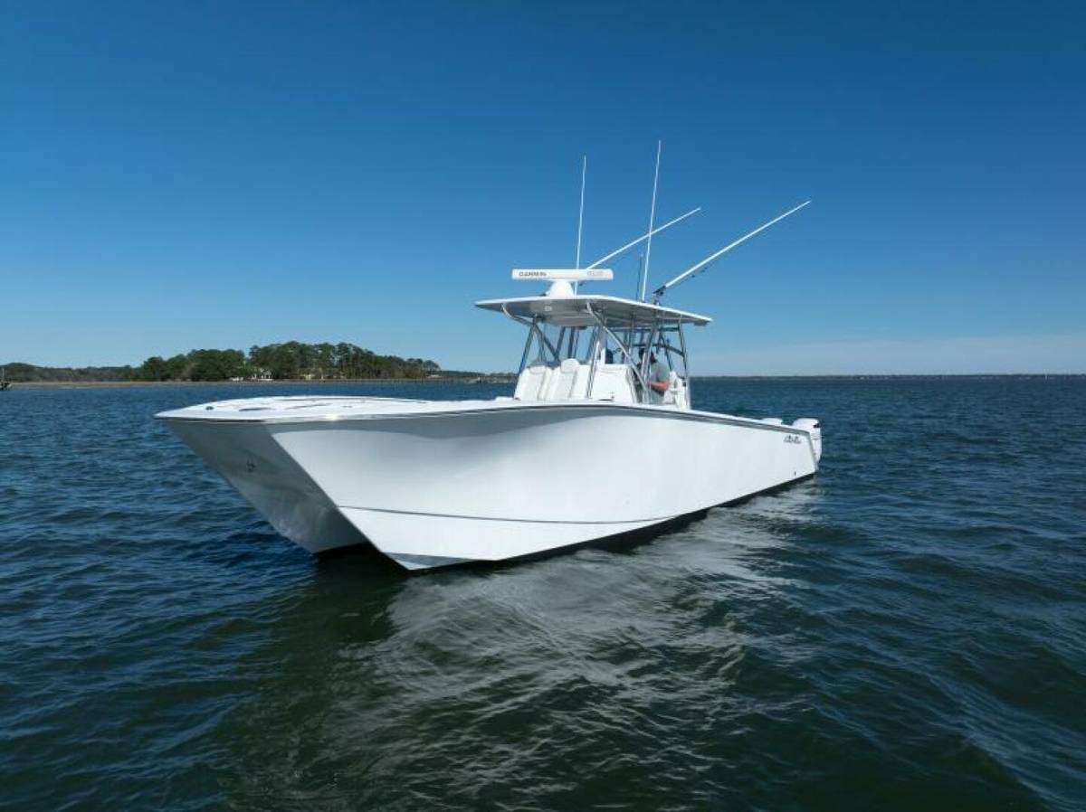 2023 SeaHunter 38 CTS "Reel Escape" photo 2