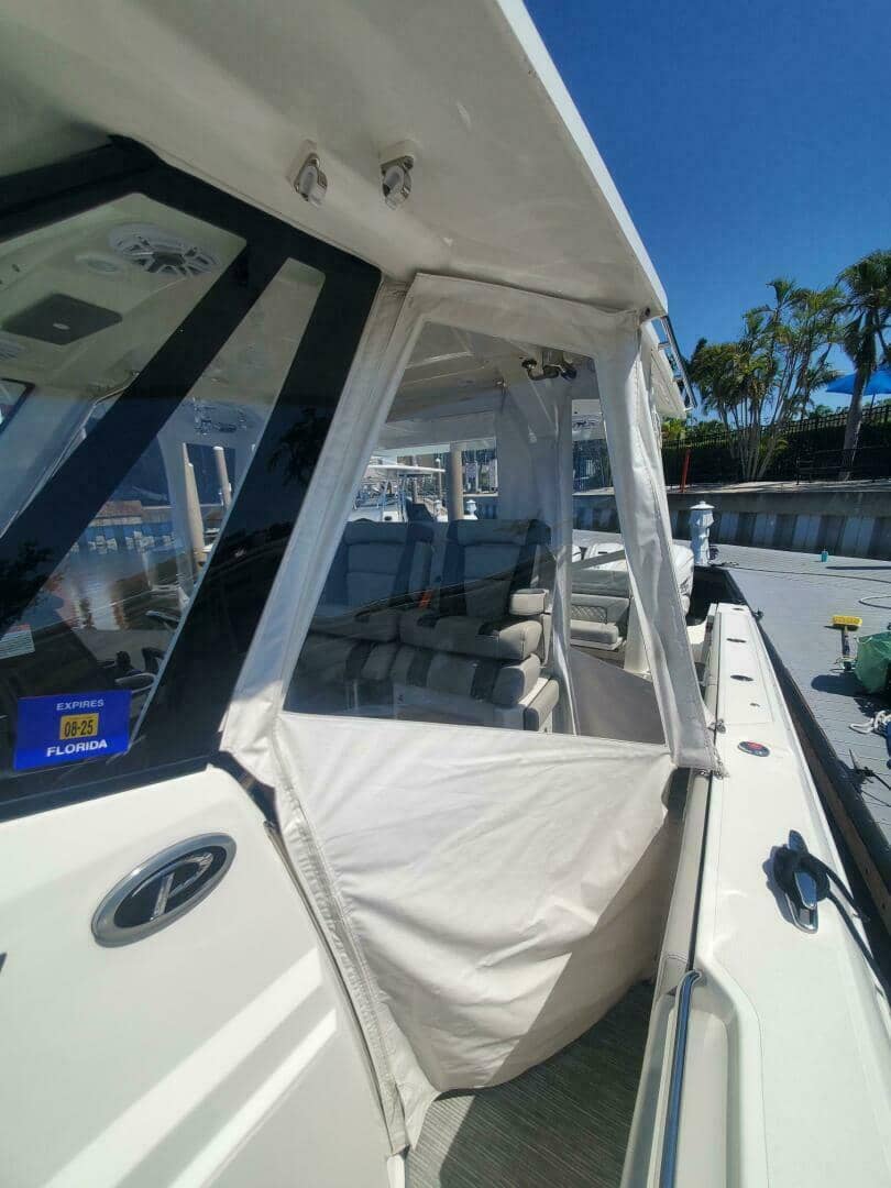 2023 Pursuit S 378 Sport "FIJI KAI" photo 25