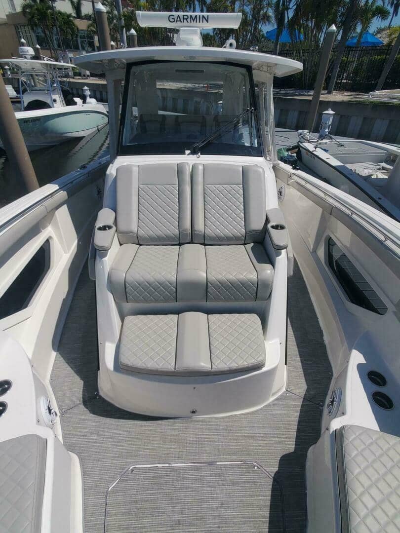2023 Pursuit S 378 Sport "FIJI KAI" photo 30
