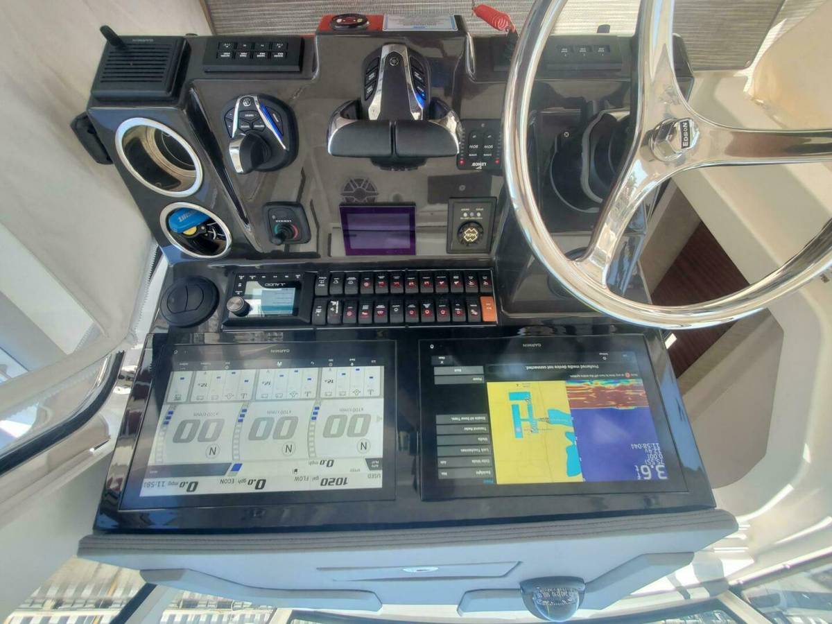 2023 Pursuit S 378 Sport "FIJI KAI" photo 33