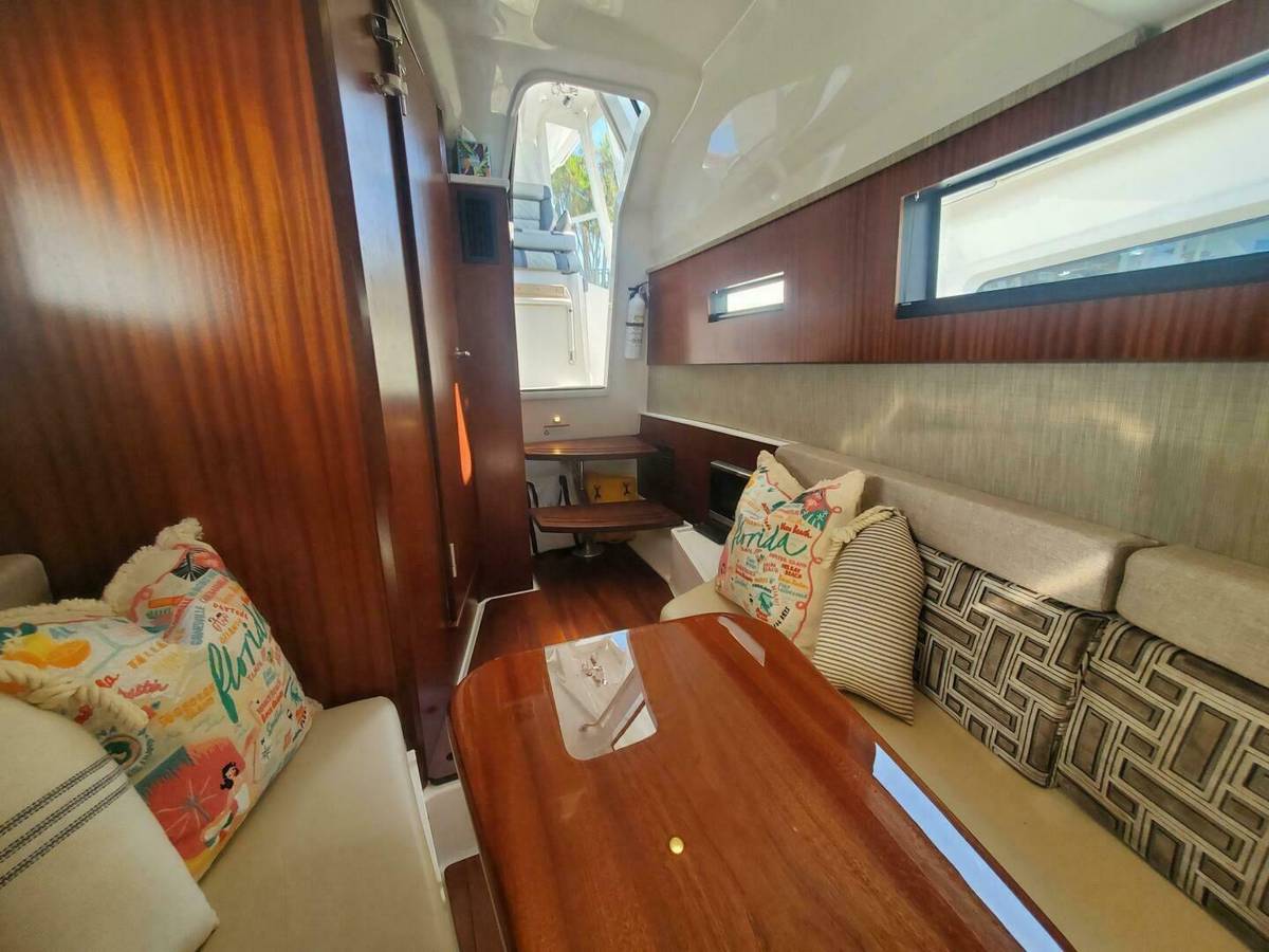 2023 Pursuit S 378 Sport "FIJI KAI" photo 37