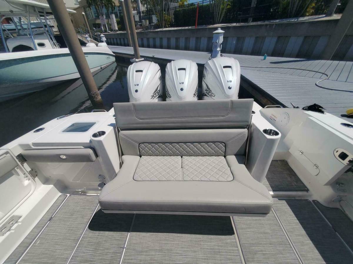 2023 Pursuit S 378 Sport "FIJI KAI" photo 21